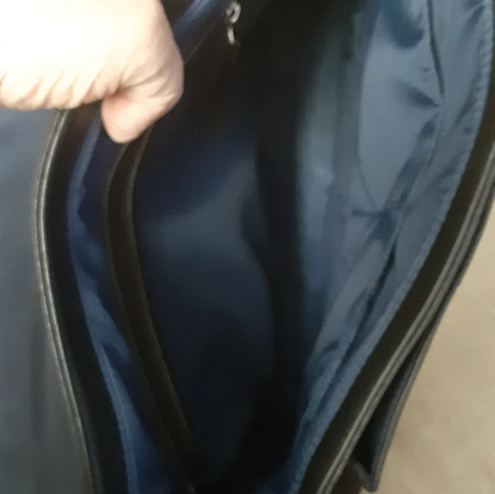 Ike By Ike Behar Men's Black Leather Messenger Bag